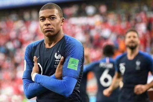 姆巴佩球场争议：急躁心态下的恶意蹬踏事件