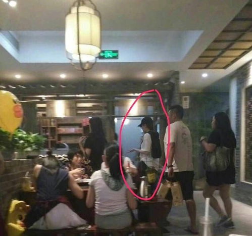 刘亦菲火锅局被偶遇，现实版偶像剧上线！