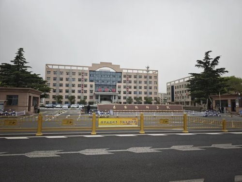 任教31年临近退休遭解聘，当事人发声：我还有话要说