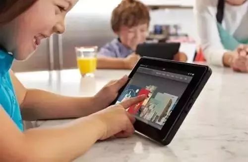 懂王新政：电子产品征税风波下的供应链与消费者