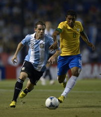 阿根廷取消固定汇率制：经济阵痛与未来希望