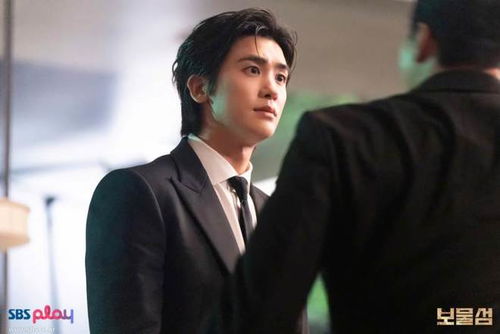 朴炯植《宝物岛》爆红背后：从忧郁练习生到演技派男神的逆袭之路