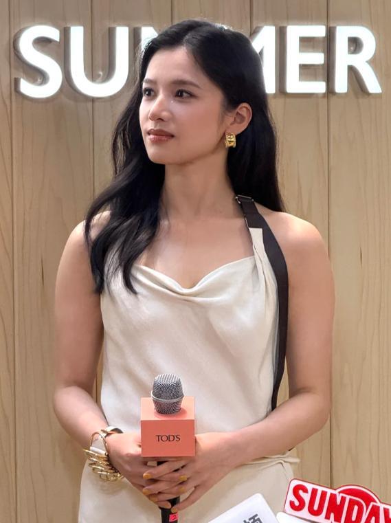 张婧仪活动生图曝光，气质与美貌的双重震撼！