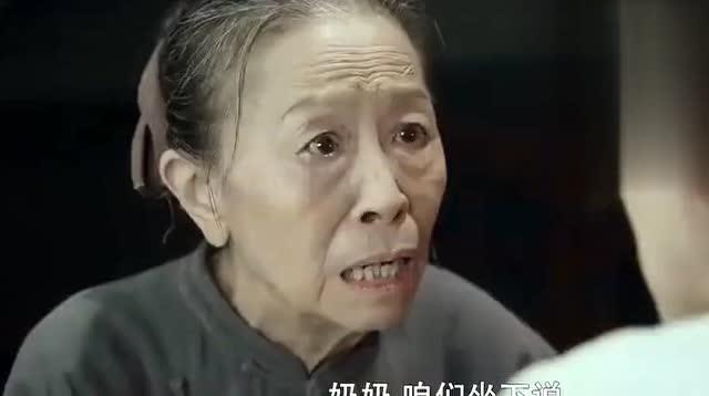 这老太太，不简单！