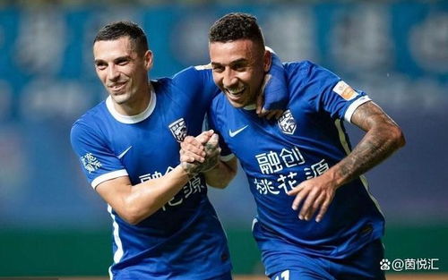 北京国安4-4武汉三镇：一场跌宕起伏的中超对决