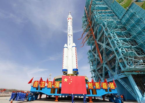 神舟二十号垂直转运进行中，航天迷的最强发射攻略