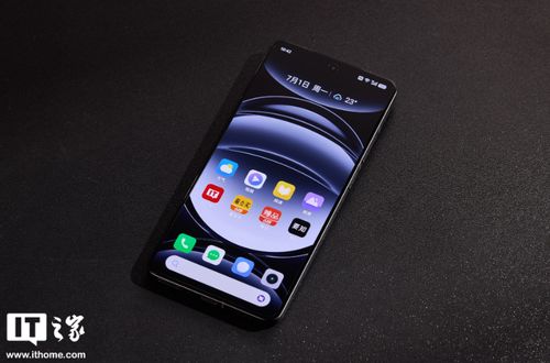 真我GT7实拍体验：1.3mm超窄边框+7200mAh泰坦电池，科技感满满