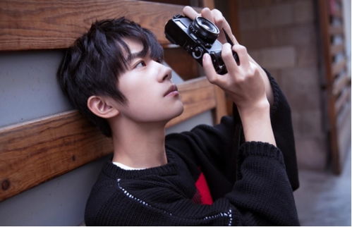 易烊千玺护苗主题曲《守一扇心窗》：用歌声守护青春