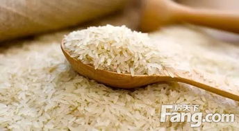 5吨大米淘500克金米被指浪费粮食：艺术还是奢侈？