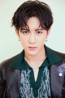 檀健次让粉丝爱真正的老公有错吗？