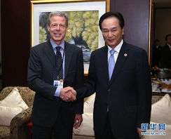 何立峰会见黄仁勋：中国欢迎美资企业深化合作