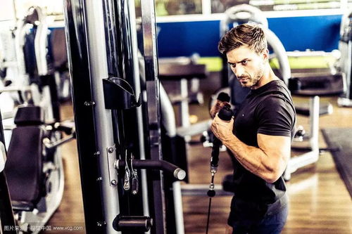 男孩被跑步机“逼”着跑一个多小时，背后真相让人深思