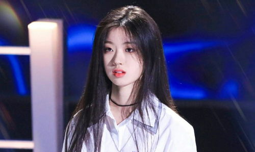 单依纯：从念错主办方到烤肉味自拍，她的成长与真实