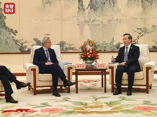 黄仁勋：坚定不移服务中国市场，AI芯片巨头的雄心与挑战