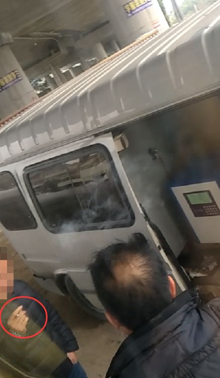 乘风2025：新浪扫楼助力新人崛起与行业变革