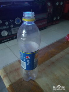 装满水的瓶子结冰撑爆后又化成水，能量从哪来？