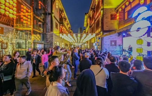 第一批打卡重庆荣昌的游客已到位，感受这座城市的独特魅力