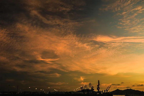 日渐远去的广播电台：那些年我们一起听过的FM98.5