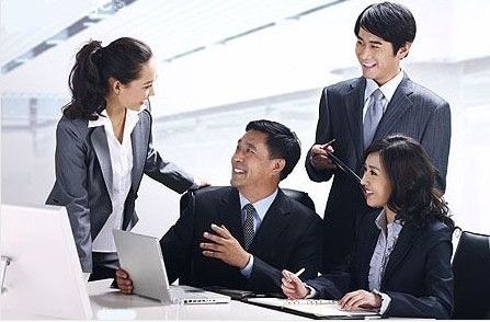 那些职场拍马屁喝酒的人凭什么混得风生水起？