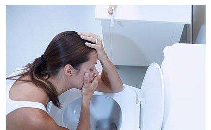 女子踏青归来竟患怪病，高烧呕吐多器官损害！