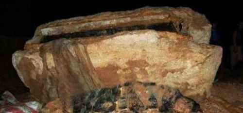 中山王徐达陵墓前惊现药膏烧鹅，背后隐藏着怎样的历史故事？