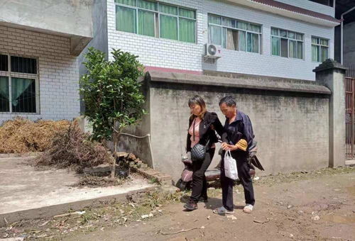 湖南小伙被拐30年后回家，母子相貌惊人一致，泪洒认亲现场