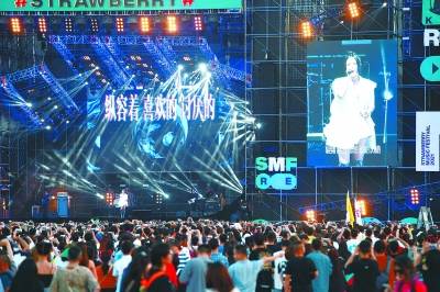 孙恩盛武汉音乐节现场：一场震撼心灵的视听盛宴