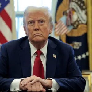 特朗普支持率再创新低：经济压力与政策争议的双重夹击