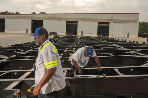 关税回旋镖：美企和民众的阵痛与反思