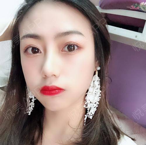 朱珠带妆四个月背后：一场关于美的坚持