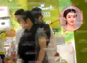 赵丽颖带儿子狂扫一购物车玩具，母子互动温馨画面大揭秘