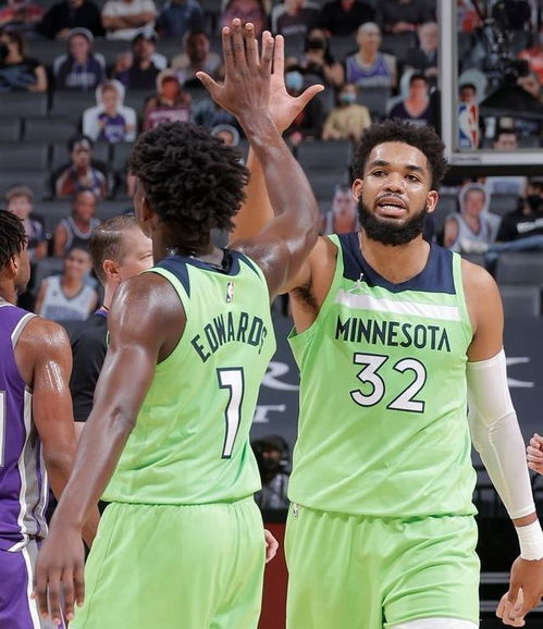 NBA季后赛G1：火箭 vs 勇士，青春风暴能否击溃昔日王朝？