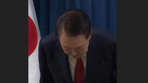 韩国前总统尹锡悦涉“内乱罪”首场庭审落幕，真相如何？