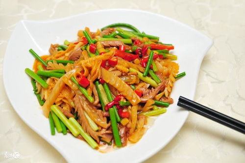 春日蒜苔两吃：解锁蒜苔的美味密码