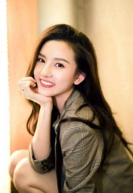 宋祖儿回应大小眼背后：一场关于谣言与真相的较量