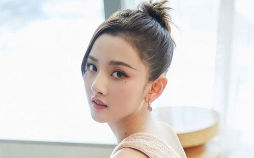 宋祖儿复出靠什么：AI时代下的明星转型之路