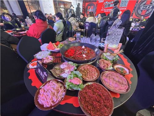 火锅聚会现场