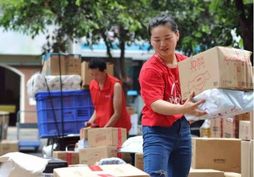 刘强东亲自送外卖背后：京东的野心与温度