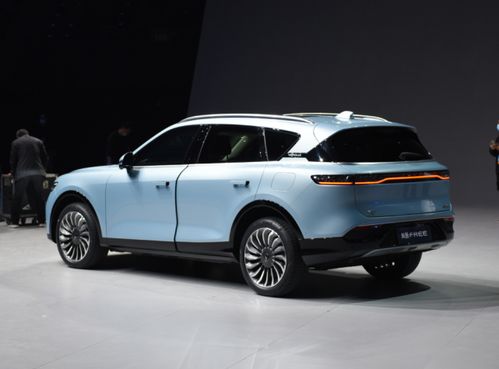 全新岚图FREE：华为ADS 4.0与鸿蒙座舱的完美融合