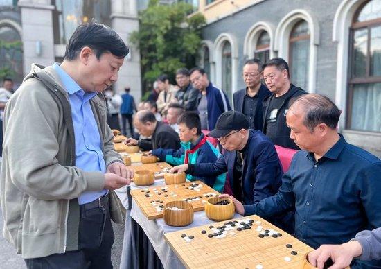 一场紧张激烈的围棋比赛