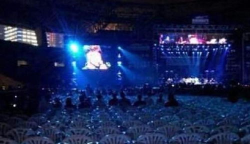 被演唱会座椅扎伤，观众发声揭露场馆隐患