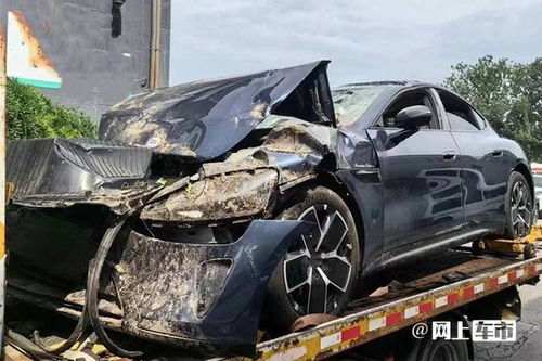 董明珠再点名小米汽车：新能源车市场的战火升级