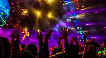 从默默无闻到百万播放量，小鑫凭《寻求解脱》逆风翻盘