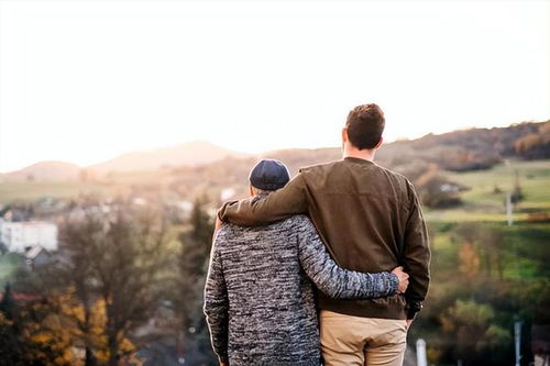 山西被虐死男孩生父的痛心呐喊：希望凶手付出代价