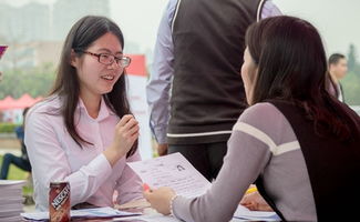 求职者拒绝单休被斥“下等人”：招聘方的反思与职场尊重