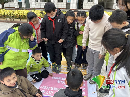 学生讨论法律知识