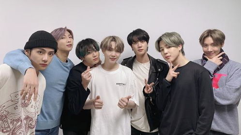 粉丝们在赛后庆祝的画面