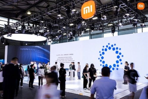 小米SU7 Ultra展台人群