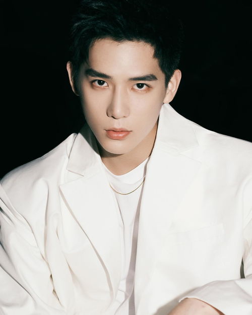 王安宇成三生花品牌代言人，清爽少年感与品牌完美契合