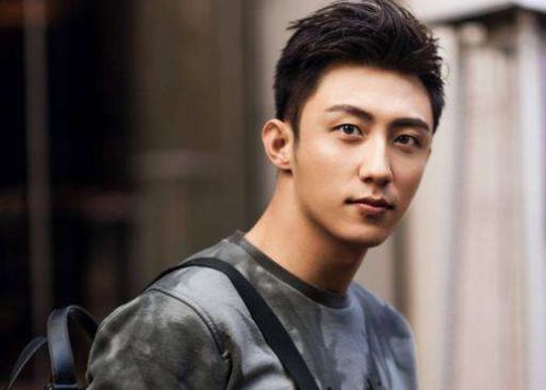 张凌赫与迪丽热巴：绯闻背后的故事